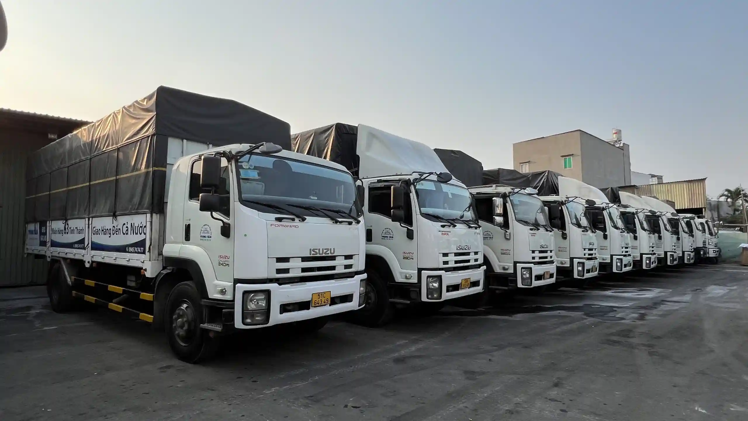 Cho thuê xe tải chở hàng tại TPHCM, bảng giá và kinh nghiệm chọn xe 2 thue xe tai giao hang