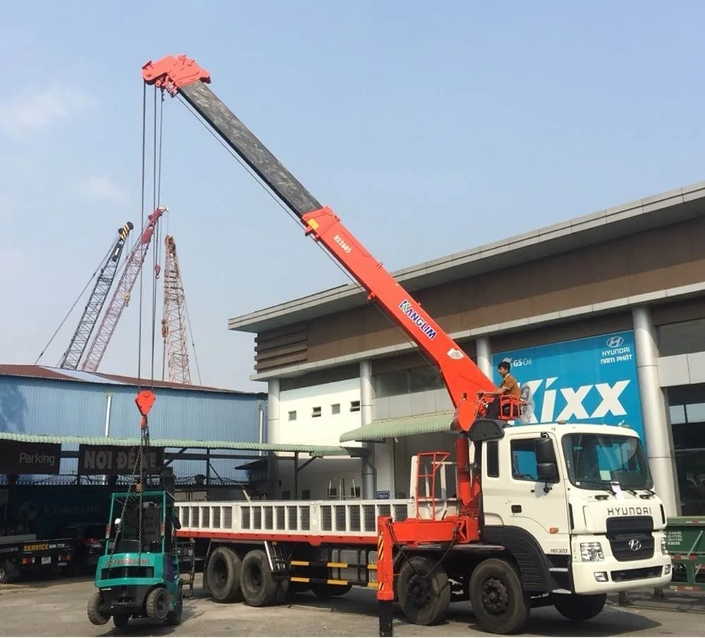 Cho thuê xe cẩu TPHCM uy tín cho hàng nặng và thiết bị công trình 6 xe tai cau hang nang